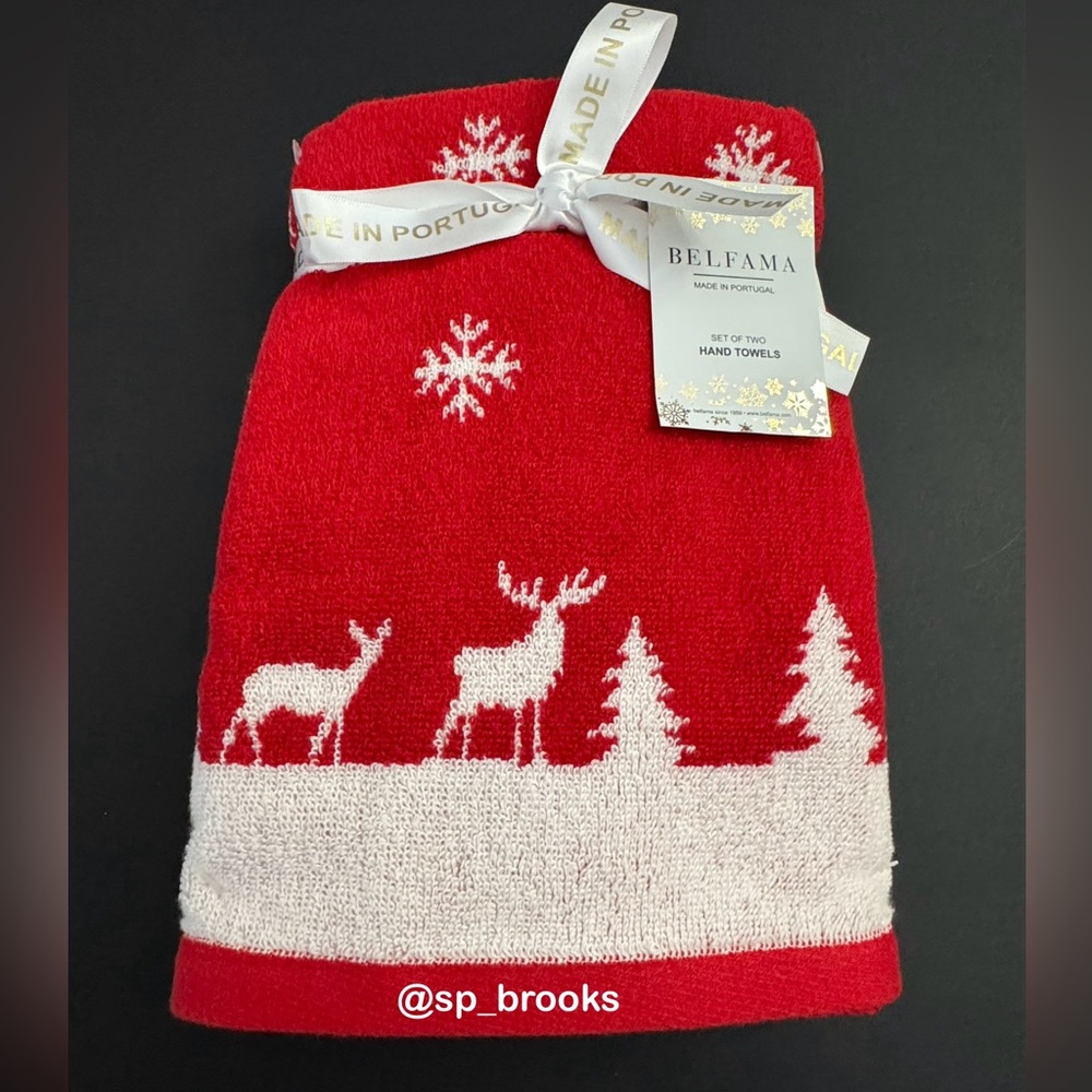 🎁BELFAMA Hand Towel Set - Holiday Red with White Holiday Icons - Set of 2